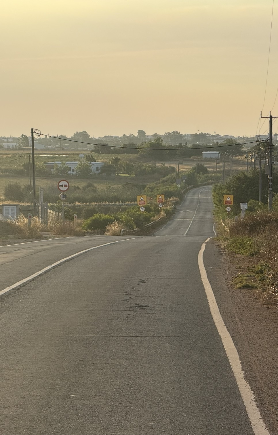 Endless road between the fields of Avgorou and Frenaros
